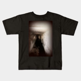 Battery Mishler corridor into the darkness Kids T-Shirt